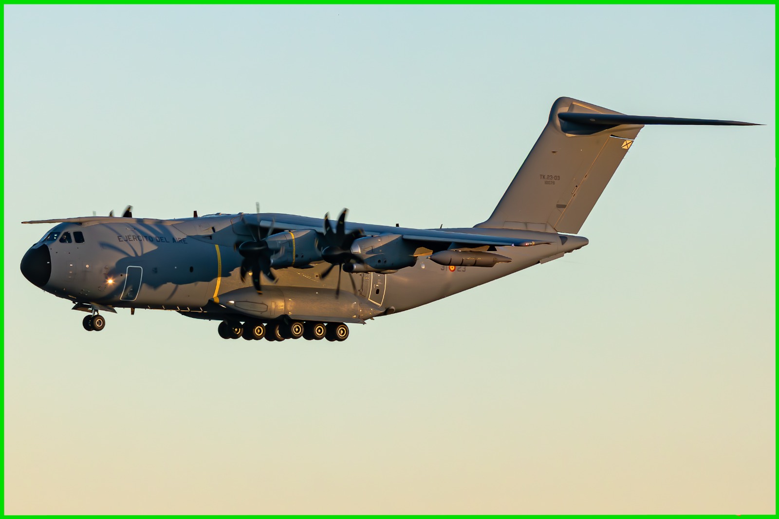 Correctly lit aircraft